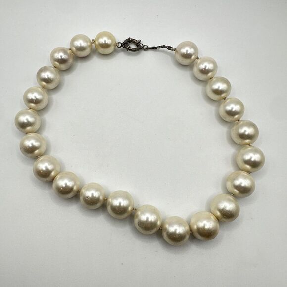 16" Vintage Heavy Ceramic Faux Pearl necklace with sterling silver hardware! - Picture 9 of 13